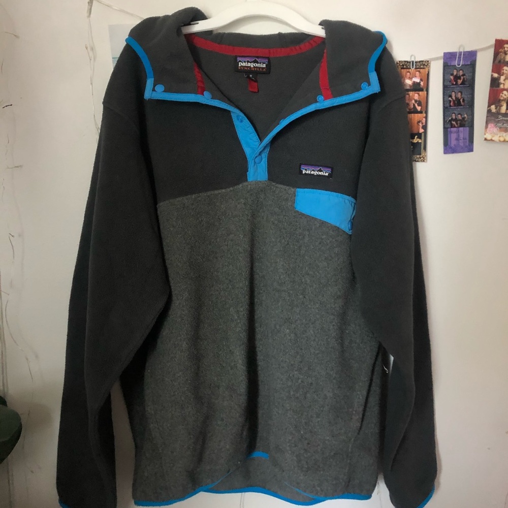 Men’s medium Patagonia fleece with hood